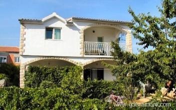 Vodice leiligheter Matic, privat innkvartering i sted Split, Kroatia