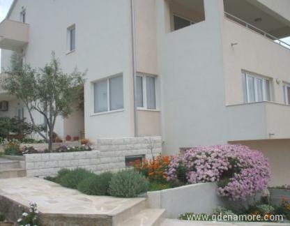 Apartments Pera, private accommodation in city Hvar, Croatia - vanjski izgled