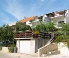 Apartments JELEKOVAC, private accommodation in city Sv. Filip i Jakov, Croatia