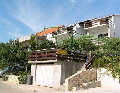 Appartements JELEKOVAC, logement privé à Sv. Filip i Jakov, Croatie