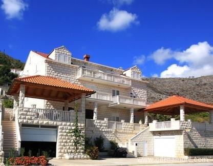 Apartments Moretic, private accommodation in city Dubrovnik, Croatia