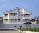 APARTMENTS BELLA, private accommodation in city Ugljan, Croatia