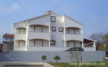 APARTMENTS BELLA, private accommodation in city Ugljan, Croatia