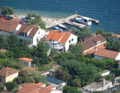 Three trains, private accommodation in city Viganj, Croatia - kuća-panorama