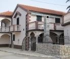 Apartments Liljana Ledinko, private accommodation in city Privlaka, Croatia