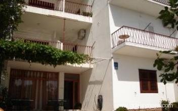 Apartments Covic, private accommodation in city Tučepi, Croatia