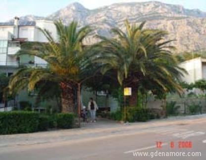 Apartment Urlic, private accommodation in city Makarska, Croatia - Kuća