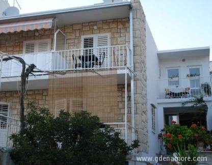 apartments Mirjana, private accommodation in city Hvar, Croatia - Apartman Hvar a