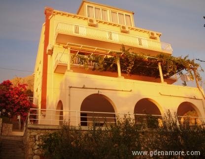 Villa Barbara, alloggi privati a Mlini, Croazia