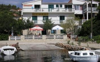 Ristorante & Pensione, alloggi privati a Dugi Otok, Croazia