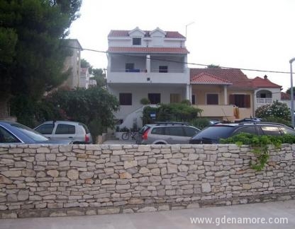 Appartements Krivaka, logement privé à Brač Sutivan, Croatie - kuca