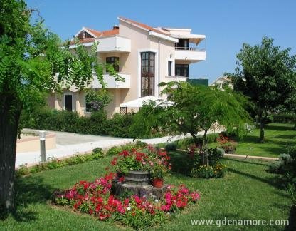 Apartments Darija, private accommodation in city Privlaka, Croatia