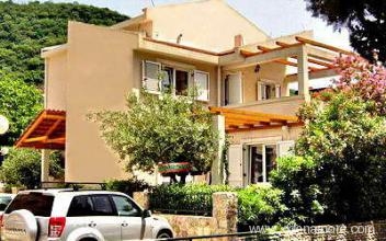 Vila Maris, privat innkvartering i sted Petrovac, Montenegro