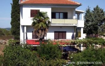 apartments Zena, private accommodation in city Murter, Croatia