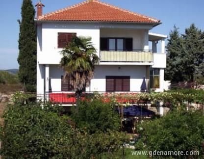 apartments Zena, private accommodation in city Murter, Croatia - Apartmani Zena