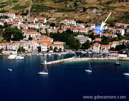 Апартаменти ИВАНА, частни квартири в града Brač, Хърватия
