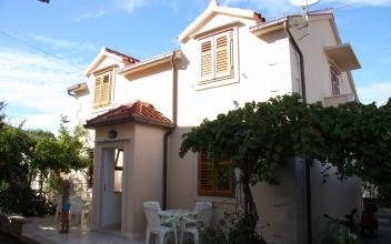 Apartamento Petra, alojamiento privado en Brač, Croacia