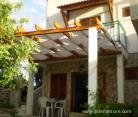 Apartment MIMA, private accommodation in city Šolta, Croatia