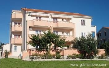 Apartamentos Meri - Novalja, alojamiento privado en Novalja, Croacia