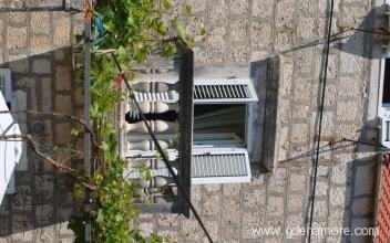Apartmani Jakov, privatni smeštaj u mestu Orebić, Hrvatska