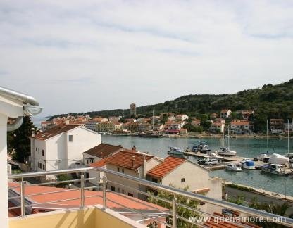 Villa Stegic, alojamiento privado en Tisno, Croacia - 1