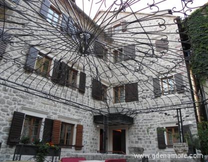 Villa Duomo, logement privé à Kotor, Mont&eacute;n&eacute;gro - Hotel Villa Duomo