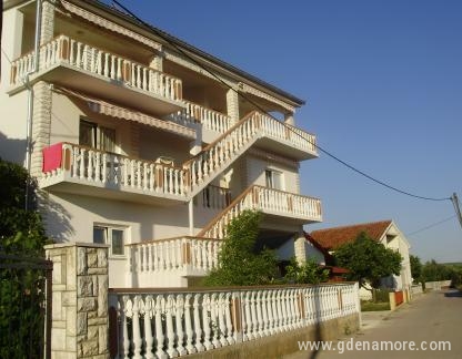 Apartments Brkovic, private accommodation in city Suko&scaron;an, Croatia - Kuća izvana