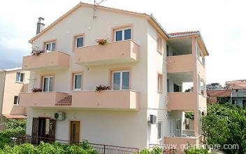 Apartments Belas, private accommodation in city Trogir, Croatia