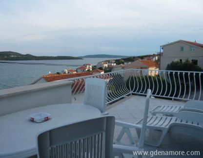 Appartamenti Gordan, alloggi privati a Seget Donji, Croazia