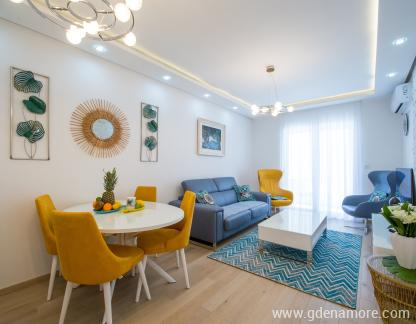 &Delta;&iota;&alpha;&mu;έ&rho;&iota;&sigma;&mu;&alpha; Bellissima, &epsilon;&nu;&omicron;&iota;&kappa;&iota;&alpha;&zeta;ό&mu;&epsilon;&nu;&alpha; &delta;&omega;&mu;ά&tau;&iota;&alpha; &sigma;&tau;&omicron; &mu;έ&rho;&omicron;&sigmaf; Budva, Montenegro - IMG_4145