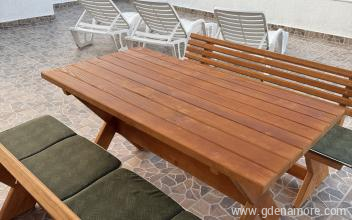 Apartment Alisa, private accommodation in city Prčanj, Montenegro