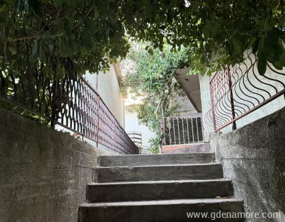Vila Kum, privatni sme&scaron;taj u mestu Sutomore, Crna Gora - IMG_0375