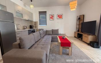 Zebra Apartmani, Privatunterkunft im Ort Bečići, Montenegro