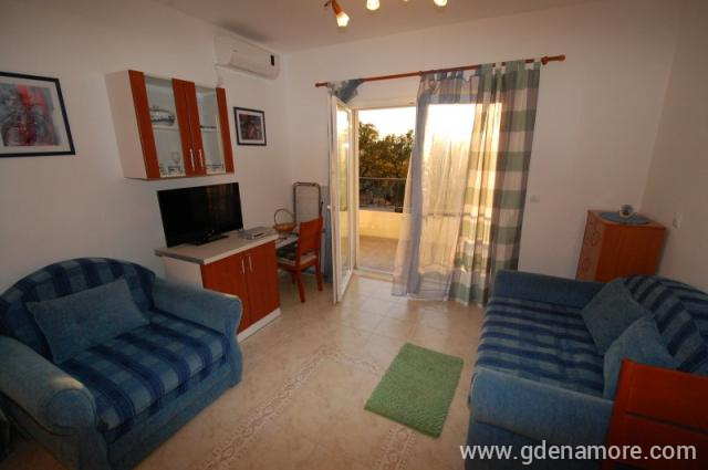 Apartman Milan in Kuca Milan Souc, private accommodation in city Krašići, Montenegro
