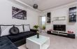  Apartman (Crni) tu Villa Anastasia, alloggi privati a Tivat, Montenegro
