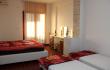 Cetvorokrevetni apartman en Loto Apartamentos, alojamiento privado en Dobre Vode, Montenegro