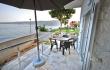 Apartman 2 tu Appartamenti Marina, alloggi privati a Bijela, Montenegro