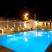 Villavita Holiday, privat innkvartering i sted Lefkada, Hellas - The pool area at night