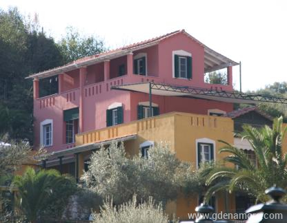 Vasilis House, &epsilon;&nu;&omicron;&iota;&kappa;&iota;&alpha;&zeta;ό&mu;&epsilon;&nu;&alpha; &delta;&omega;&mu;ά&tau;&iota;&alpha; &sigma;&tau;&omicron; &mu;έ&rho;&omicron;&sigmaf; Sivota, Greece - 1