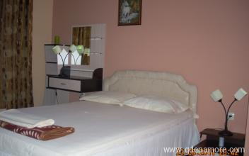 Apartment Kali, Privatunterkunft im Ort Pomorie, Bulgarien
