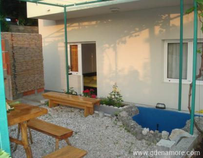 Wohnung Rogic 5 + 2, Makarska, Privatunterkunft im Ort Makarska, Kroatien