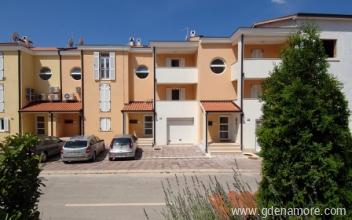 Mare, alloggi privati a Poreč, Croazia