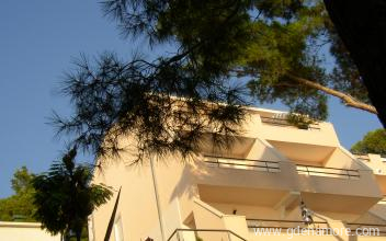 Villa Perla, logement priv&eacute; &agrave; Ba&scaron;ka Voda, Croatie