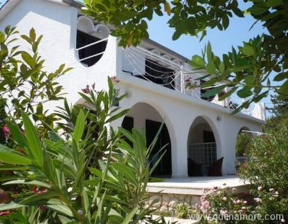 Appartamenti Žana, alloggi privati a Krk &Scaron;ilo, Croazia - house