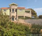 Villa Adriana, alloggi privati a Primo&scaron;ten, Croazia
