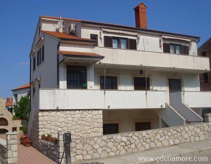 APARTMANI EVA, privatni sme&scaron;taj u mestu Cres, Hrvatska - APARTMAN EVA 1