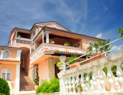 Villa B&aacute;rbara, alojamiento privado en Lovran, Croacia - Villa Barbara 