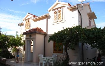 Wohnung Petra, Privatunterkunft im Ort Brač, Kroatien